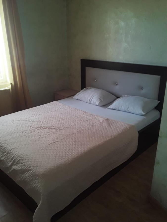 Nini Hotel บาทูมิ ภายนอก รูปภาพ